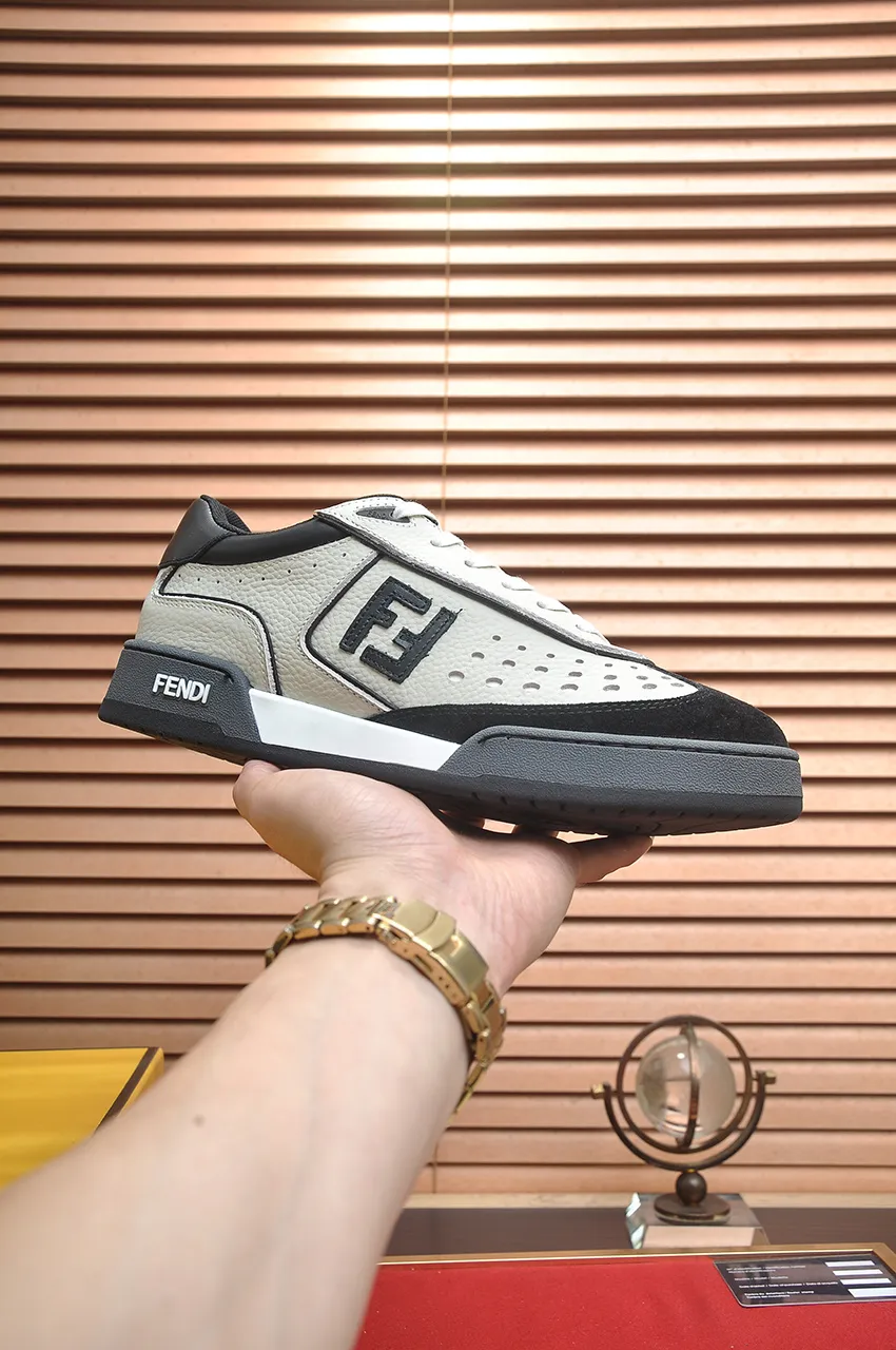 Men's shoes 💰600💶 [Fendi] The latest couple model 🔥 Many 💑 stars have the same style. FD match is a one-to-one replica of the original version. The first fendi match created by designer Kim Jones and Trainer basketball sneakers by Donkey. Material: Original silk leather. Lining: breathable mesh. Packaging: Original 1:1 matching high-end packaging. Size: Female 35-40 Male 38-44 (45 46. Custom-made (no return or exchange)